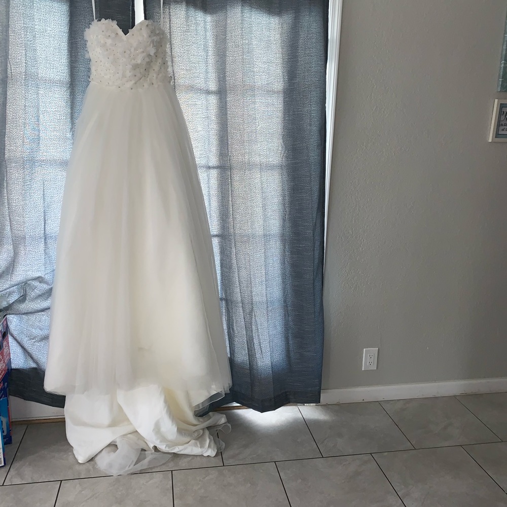 NWT WEDDING gown size 10